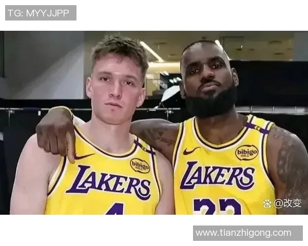 2012年勇士与热火的巅峰对决回顾：篮球盛宴中的激情与荣耀