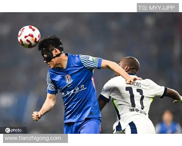 昨日中超精彩对决山东队迎战辽宁队激烈拼搏引人瞩目