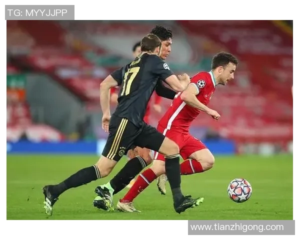 欧冠新球内置智能芯片实时追踪射门数据提升比赛分析精准度