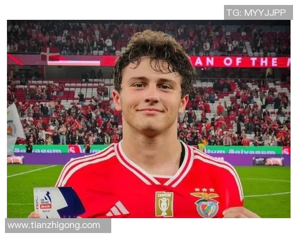 若昂内维斯:从新星崛起到足球舞台的璀璨之星 若昂内维斯:从新星崛起到足球舞台的璀璨之星