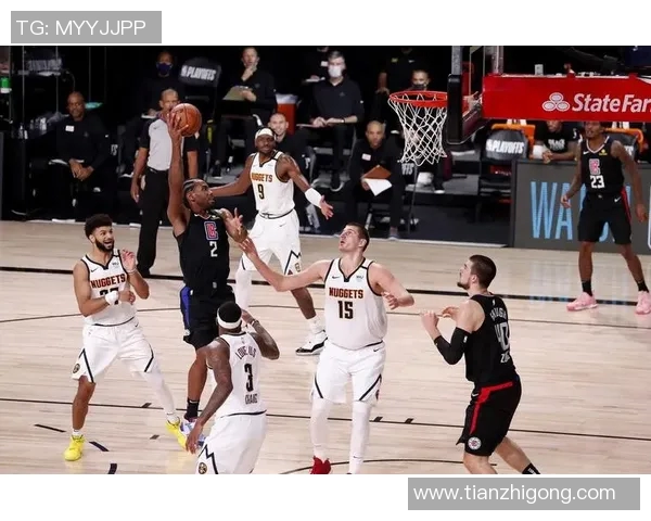 洛杉矶快船与丹佛掘金激战成焦点比分揭晓精彩瞬间回顾 洛杉矶快船与丹佛掘金激战成焦点比分揭晓精彩瞬间回顾